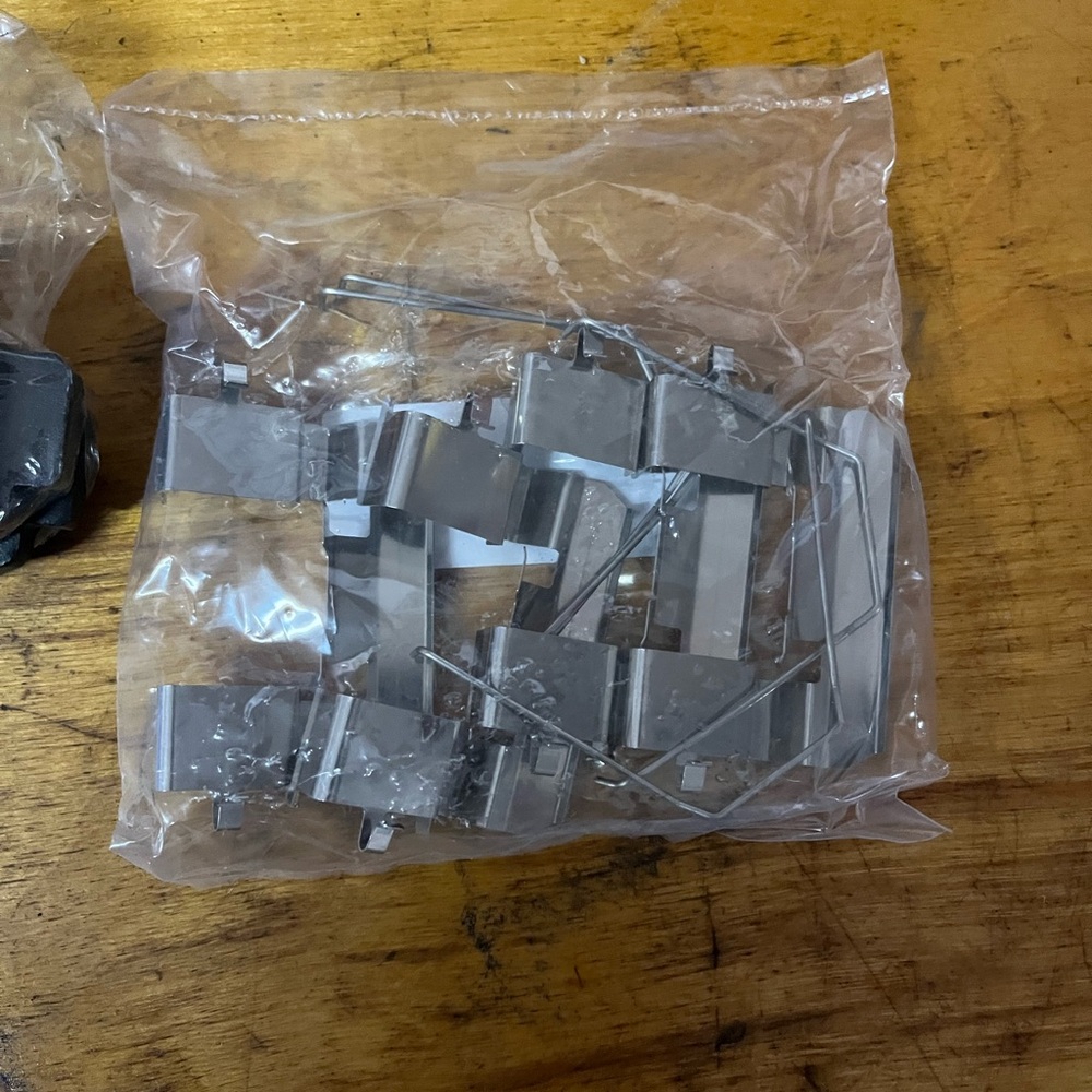 Brake pads - Picture 4 of 5